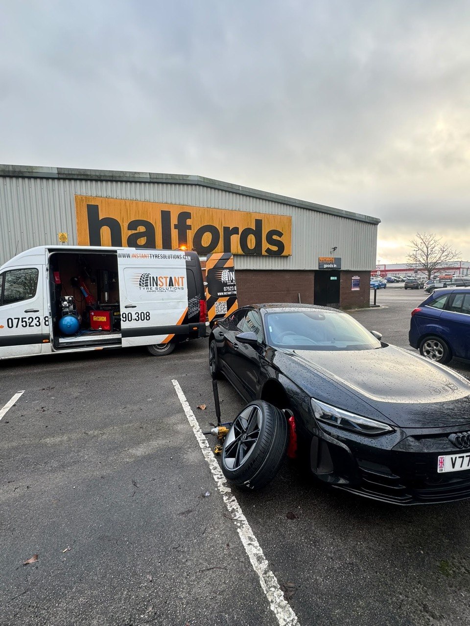 Mobile tyre fitting — Audi serviced at Halfords